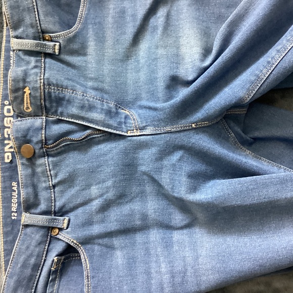 Jeans - Picture 2 of 3
